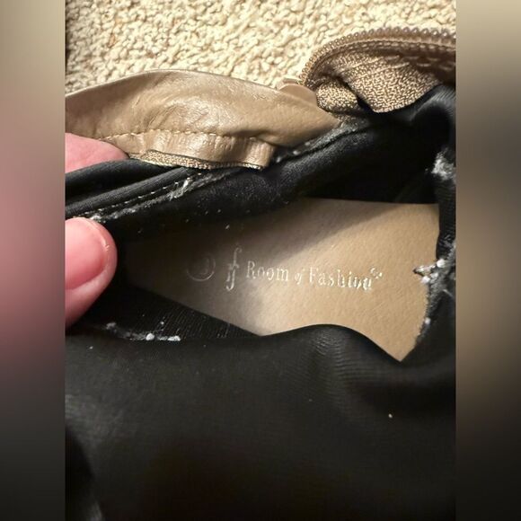 RF Room of Fashion Brown Suede boots size 8.5M - Picture 9 of 11